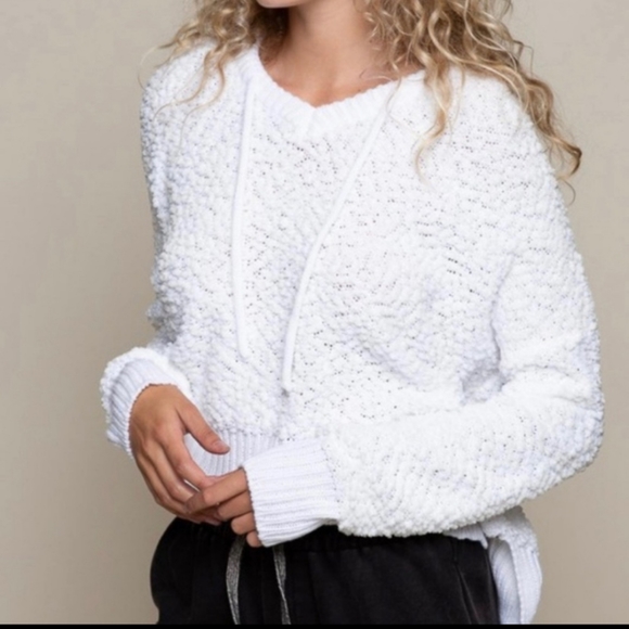 POL White Popcorn Hoodie Sweater - Picture 2 of 5